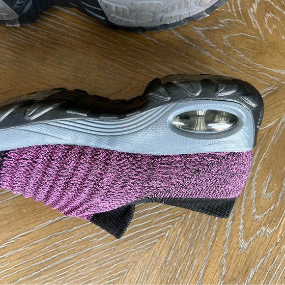 Magenta/purple slip on athletic shoes - Picture 5 of 6